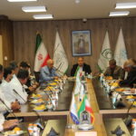 حضور در جبهه تولید و جهاد اقتصادی را همچون دوران دفاع مقدس می دانیم